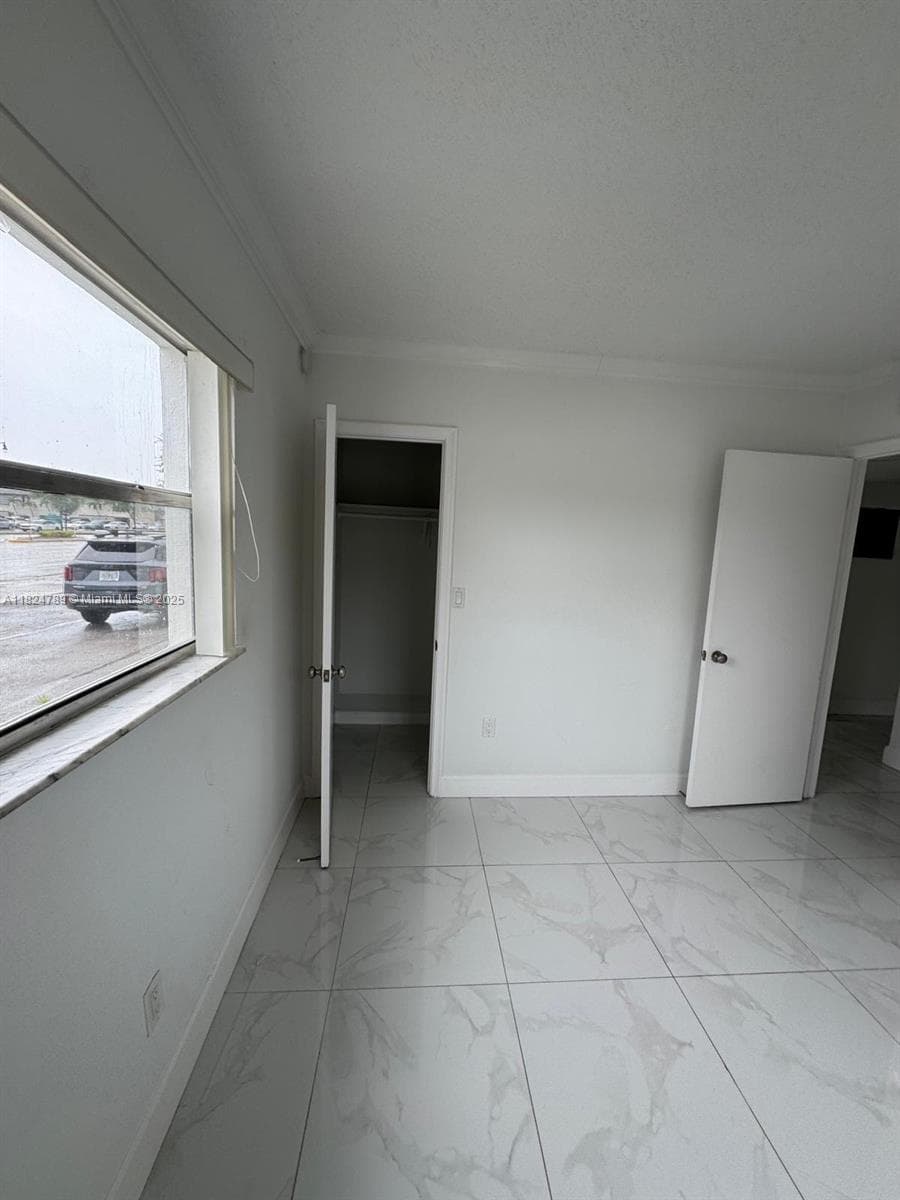 HOLLYWOOD HILLS · #105 in Hollywood - Photo 9
