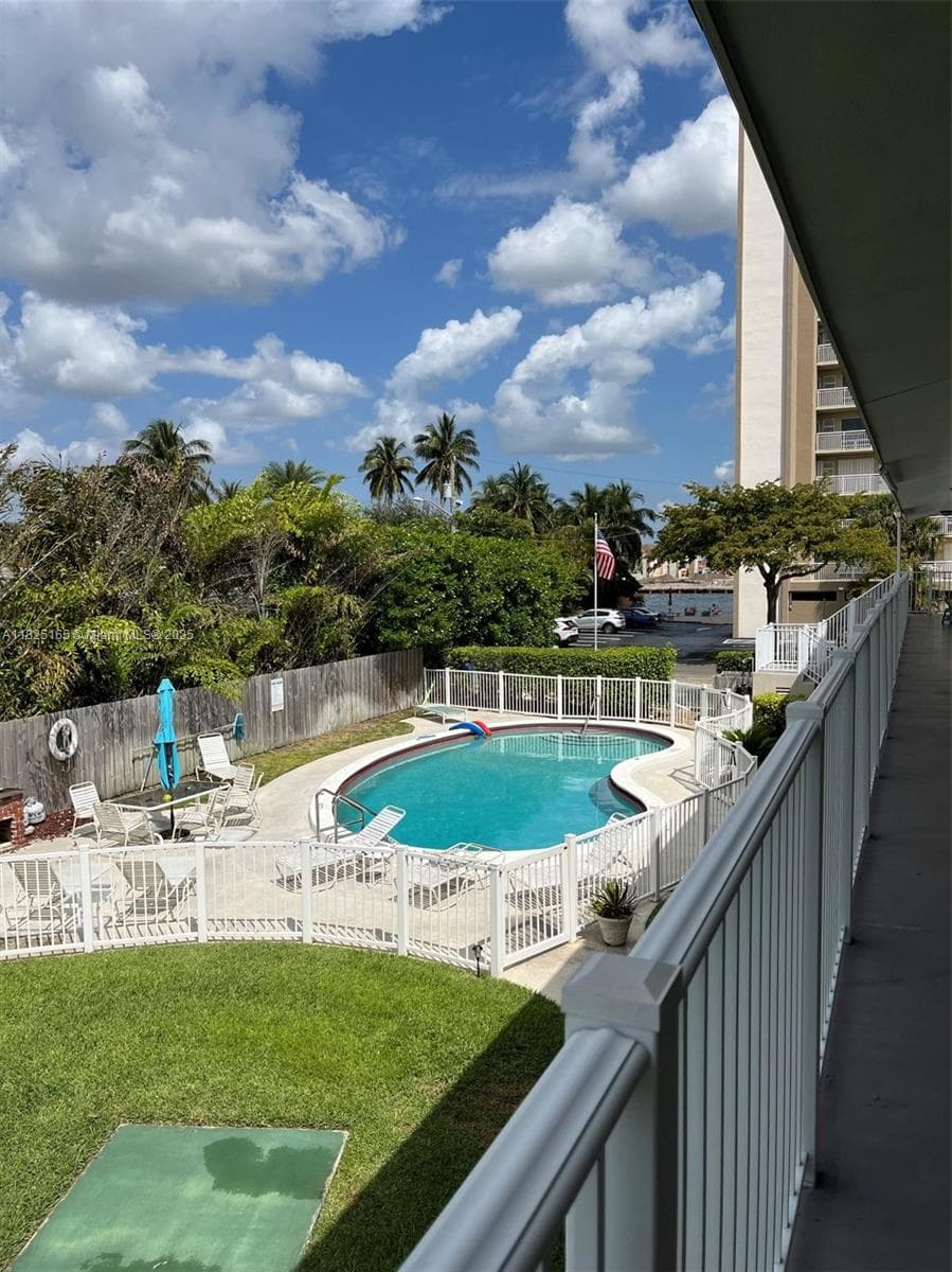Pool from second level