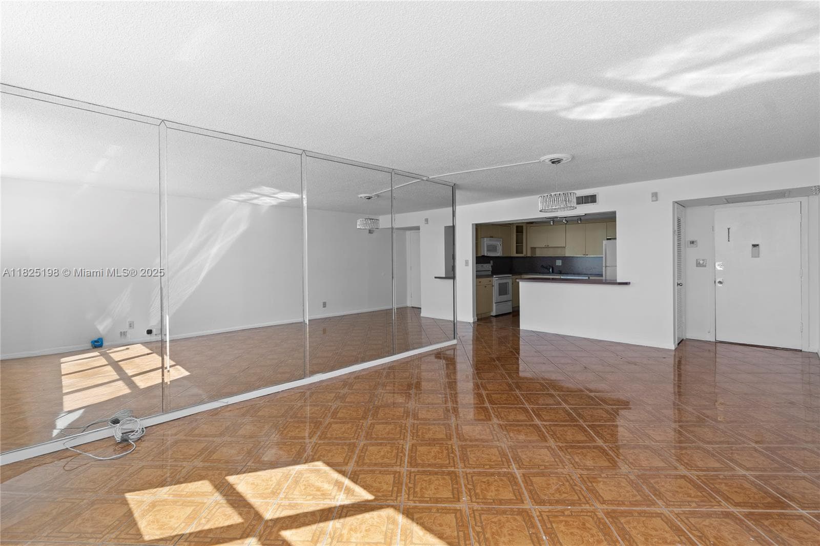 TRAFALGAR TOWERS CONDOMIN · #208 in Hollywood - Photo 27