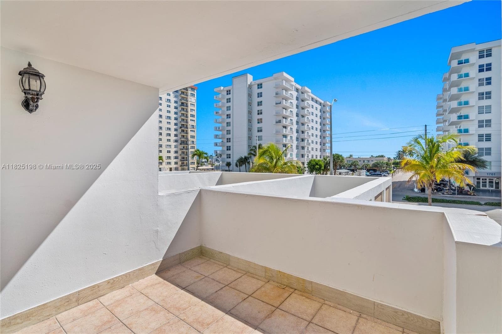 TRAFALGAR TOWERS CONDOMIN · #208 in Hollywood - Photo 46