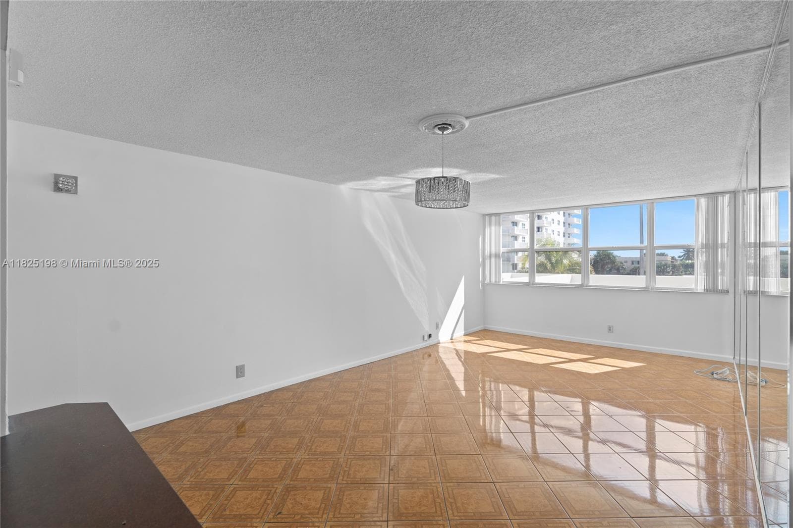 TRAFALGAR TOWERS CONDOMIN · #208 in Hollywood - Photo 28