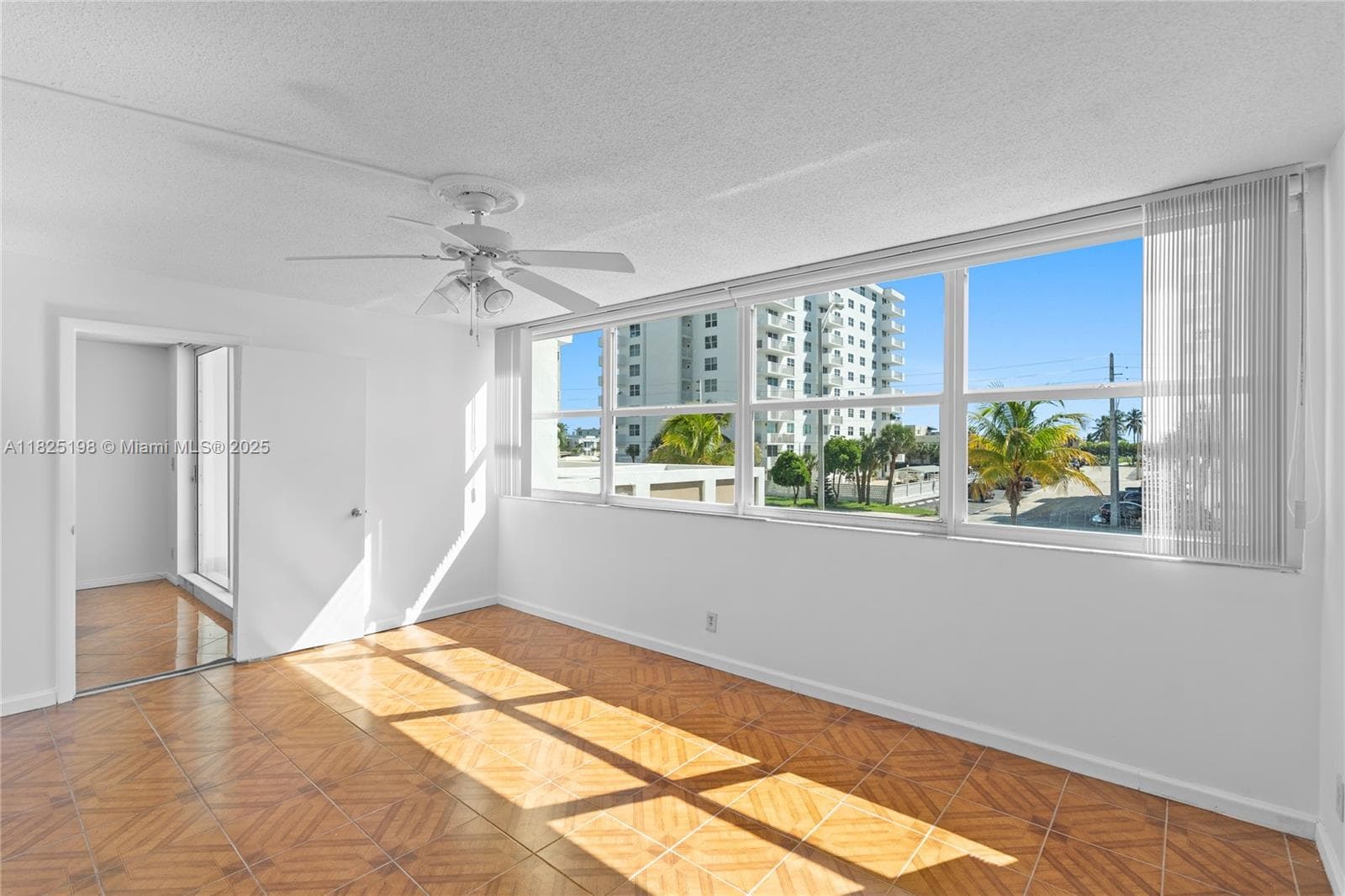 TRAFALGAR TOWERS CONDOMIN · #208 in Hollywood - Photo 37
