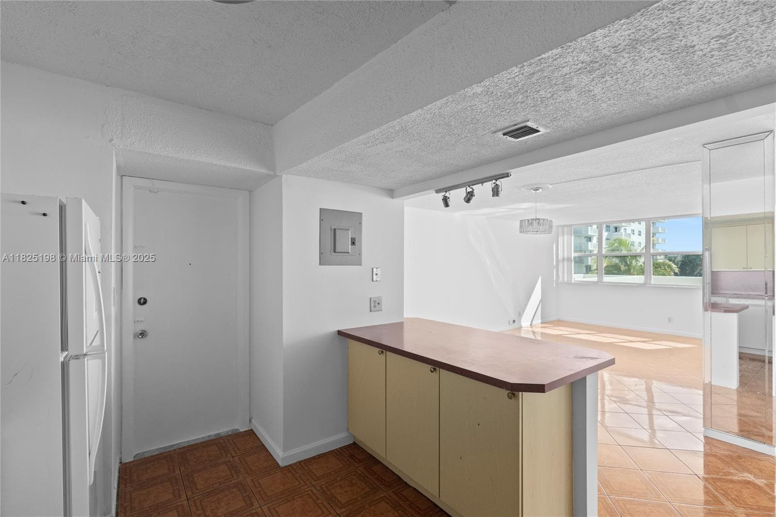 TRAFALGAR TOWERS CONDOMIN · #208 in Hollywood - Photo 31