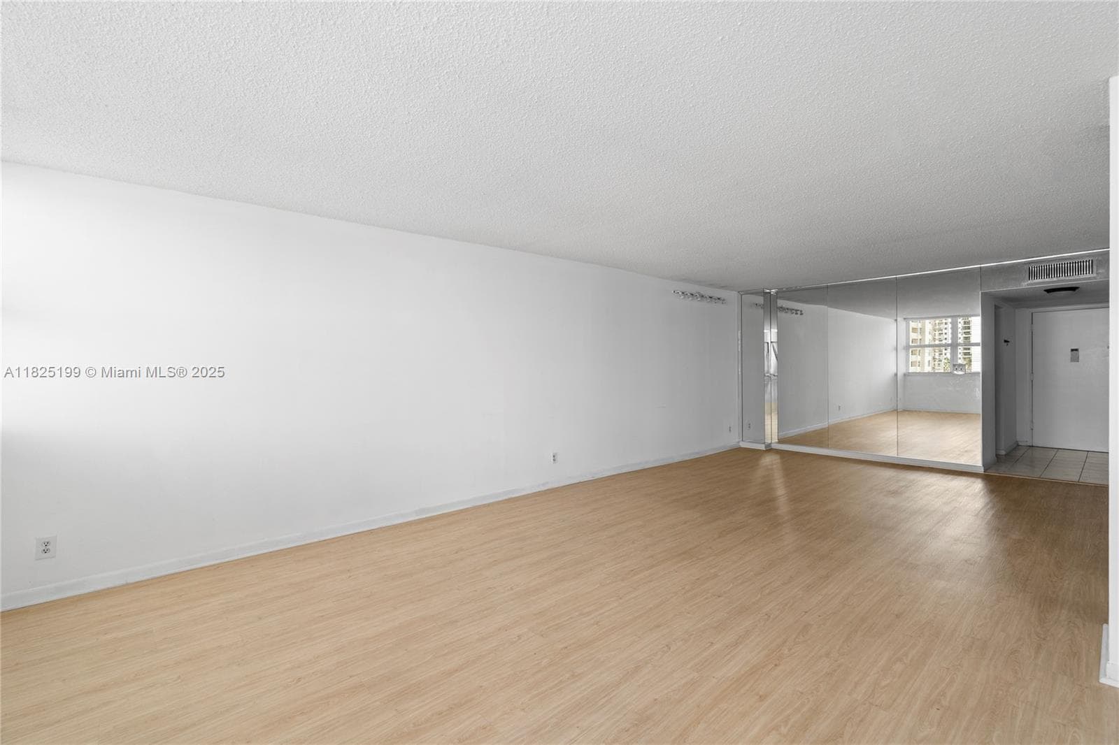 TRAFALGAR TOWERS CONDOMIN · #503 in Hollywood - Photo 26