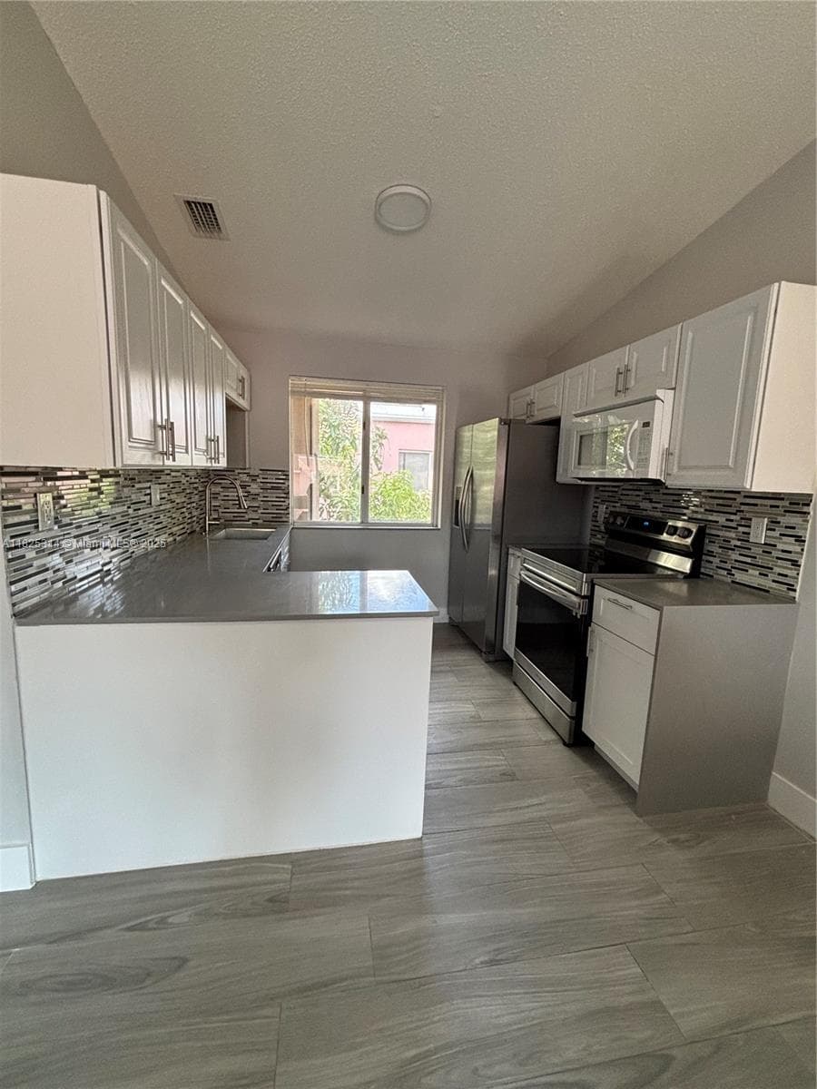 DORAL COURT CONDO · #205 in Doral - Photo 4