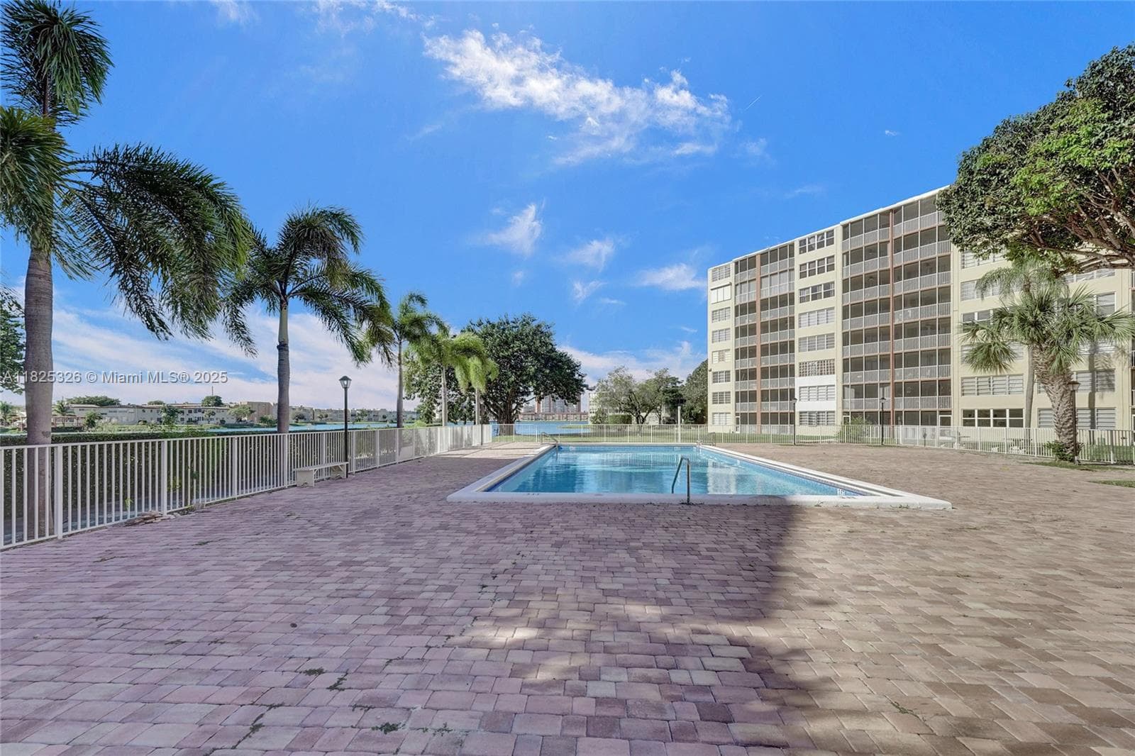Jade Winds · #106-1 in Miami - Photo 25