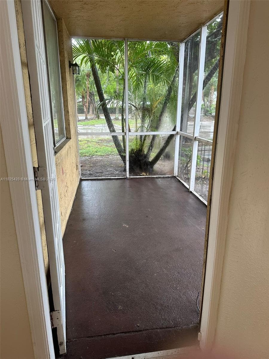 WINDWARD LAKES CONDO · #110 in Pompano Beach - Photo 3