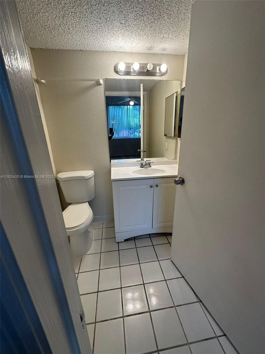 WINDWARD LAKES CONDO · #110 in Pompano Beach - Photo 5