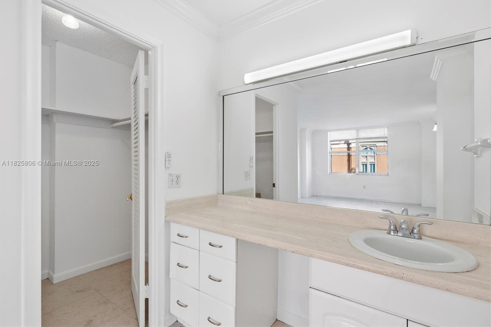 GABLES PLAZA CONDO · #306 in Coral Gables - Photo 17