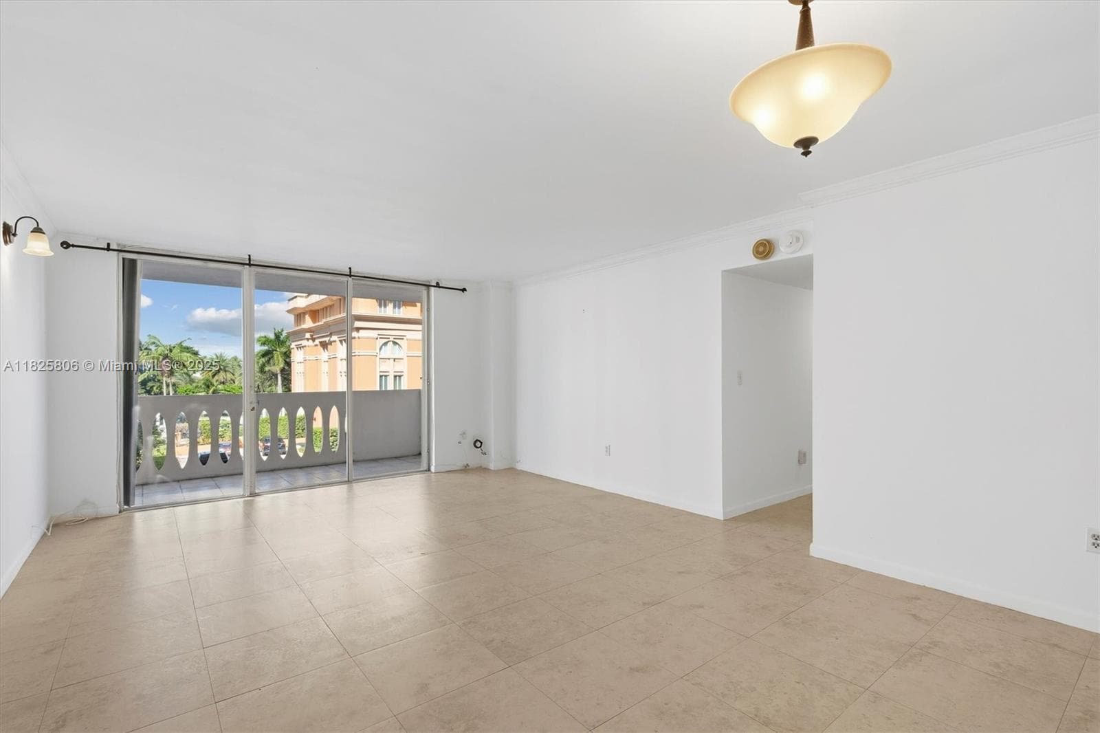 GABLES PLAZA CONDO · #306 in Coral Gables - Photo 3