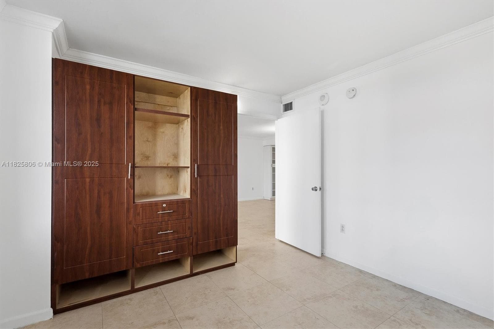 GABLES PLAZA CONDO · #306 in Coral Gables - Photo 25