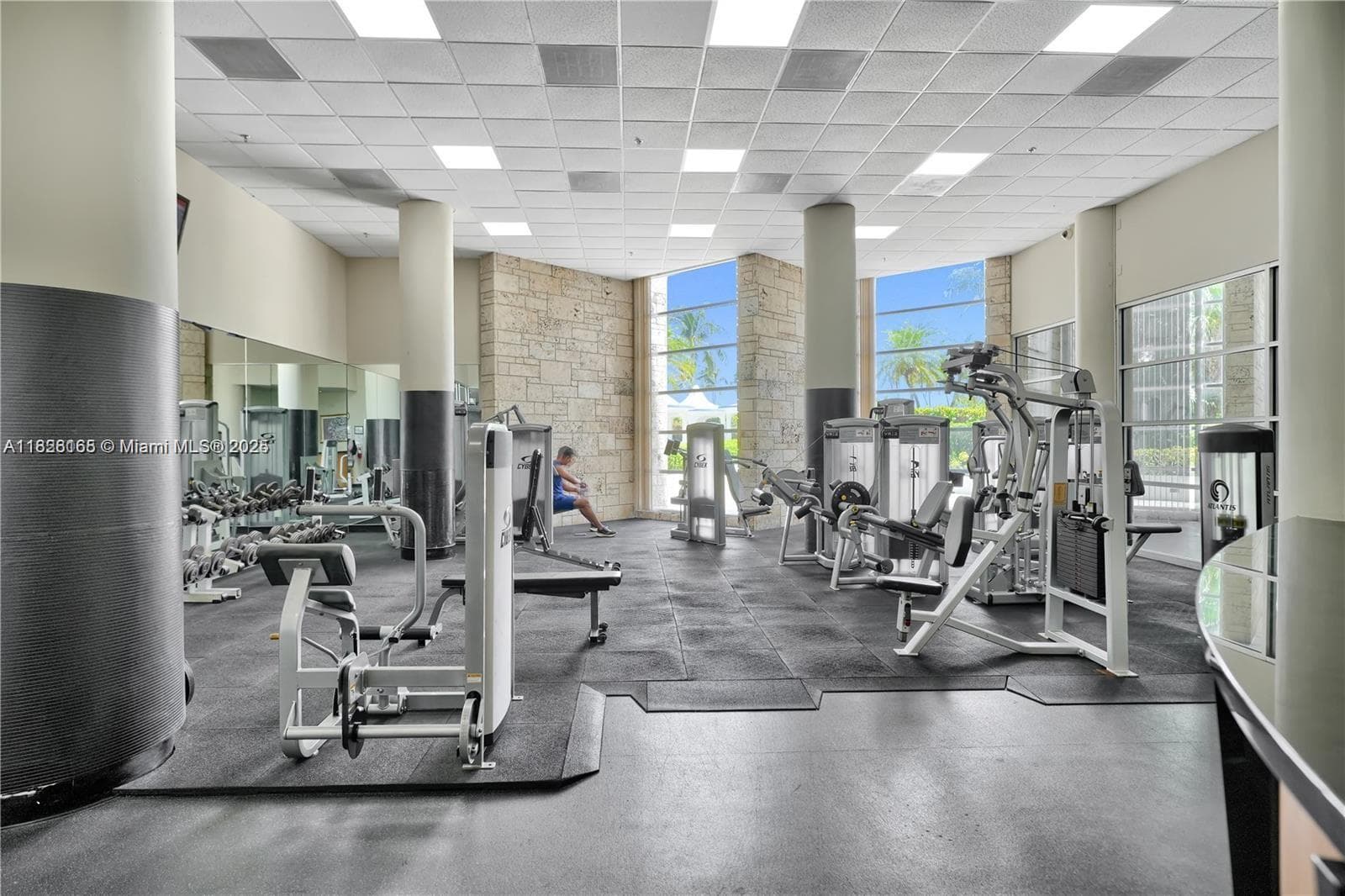 Seacoast 5151 · #535 in Miami Beach - Photo 34