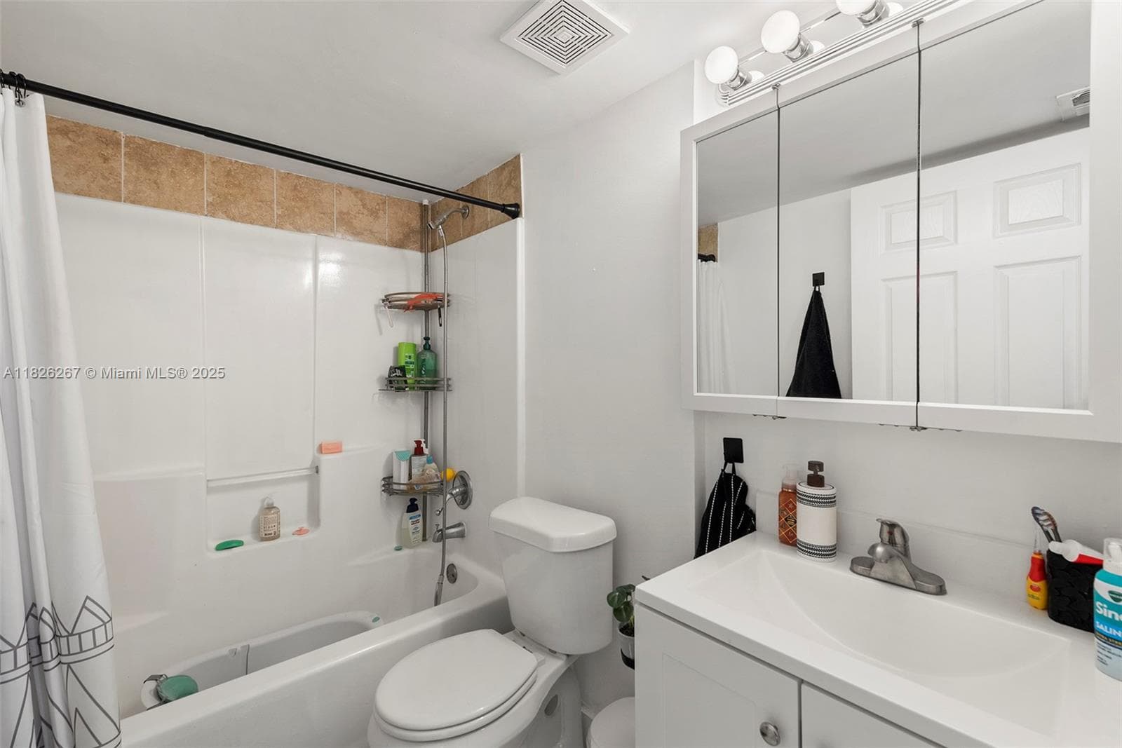Lakewood Emerald Hills · #602 in Hollywood - Photo 15