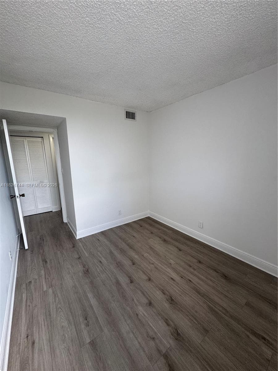 LAKE POINTE CONDOMINIUM N · #202 in Oakland Park - Photo 14