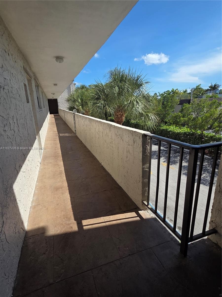 Dadeland Grove · #A310 in Pinecrest - Photo 22
