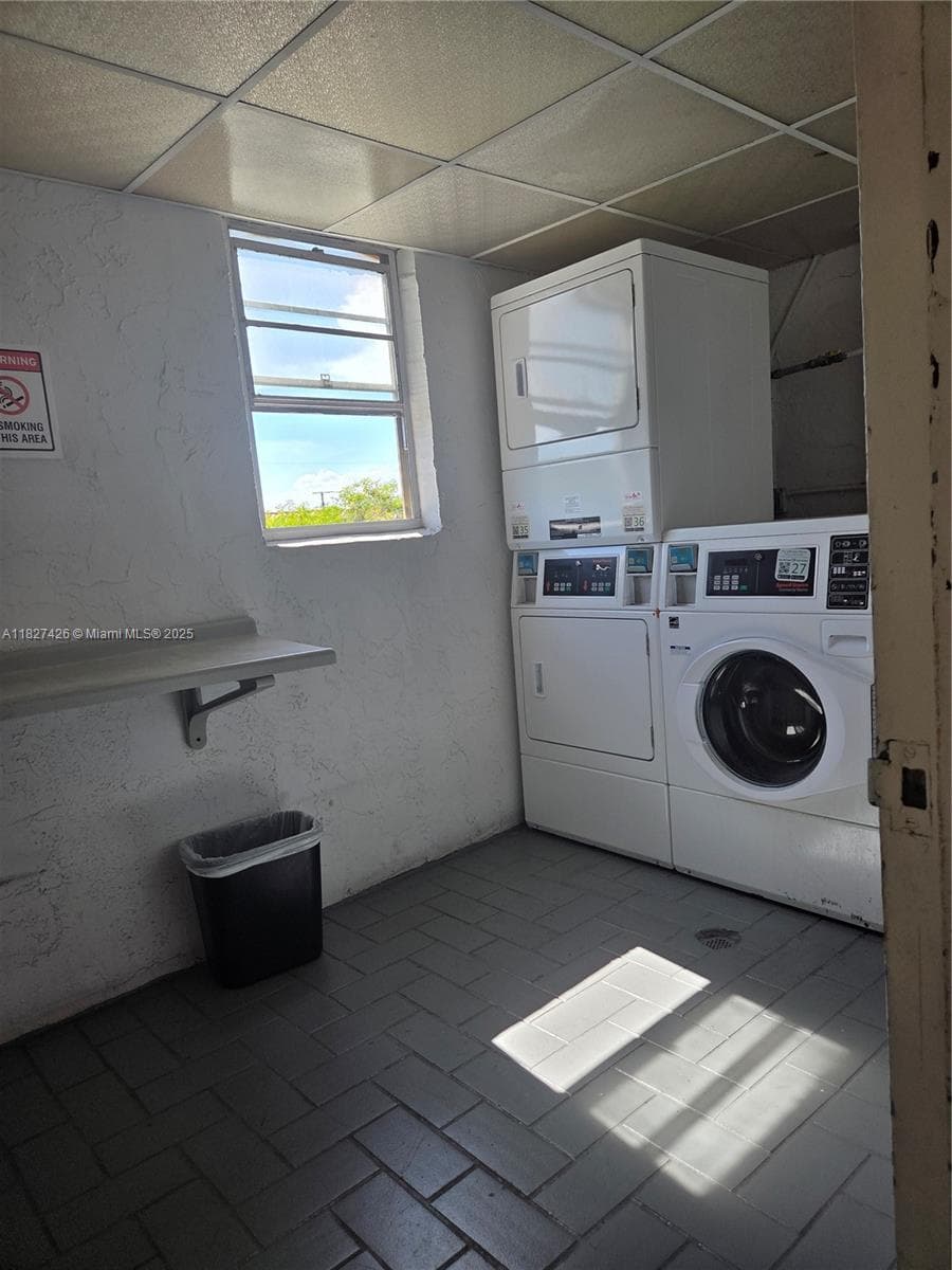 Dadeland Grove · #A310 in Pinecrest - Photo 18