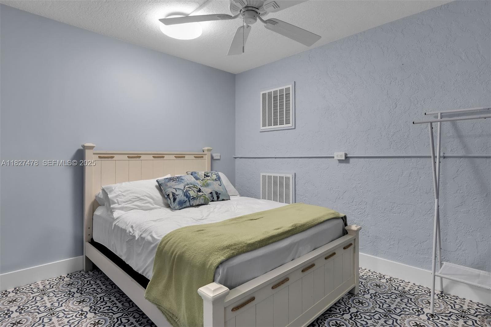 232 W Seaview Dr photo 19