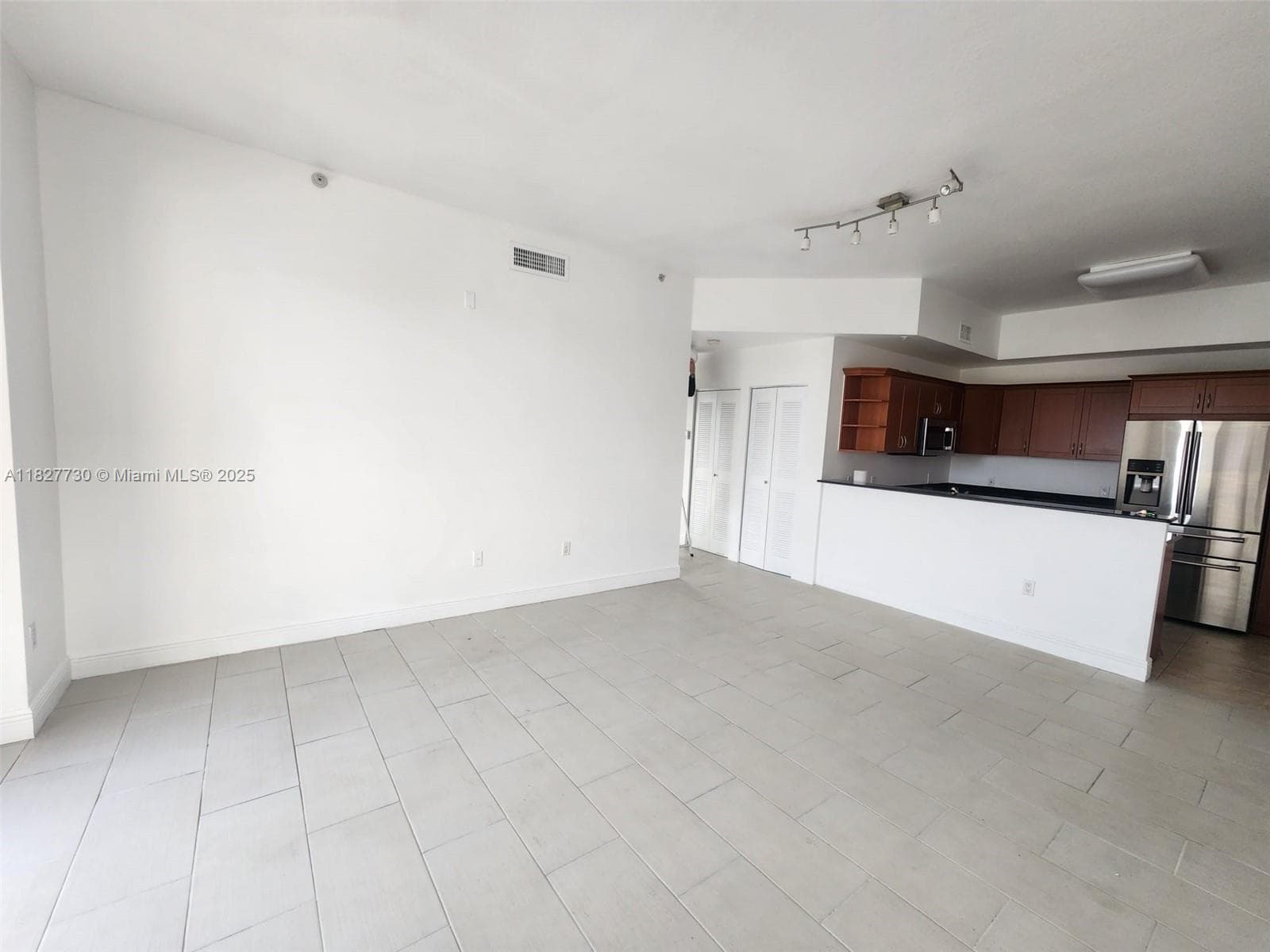 TUSCANY POINTE VILLAS · #606B in Miami - Photo 8
