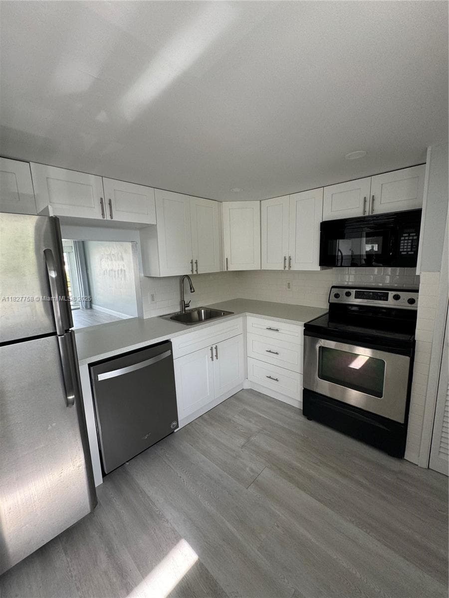 SECOND FORUM CONDO · #C305 in Miami - Photo 15