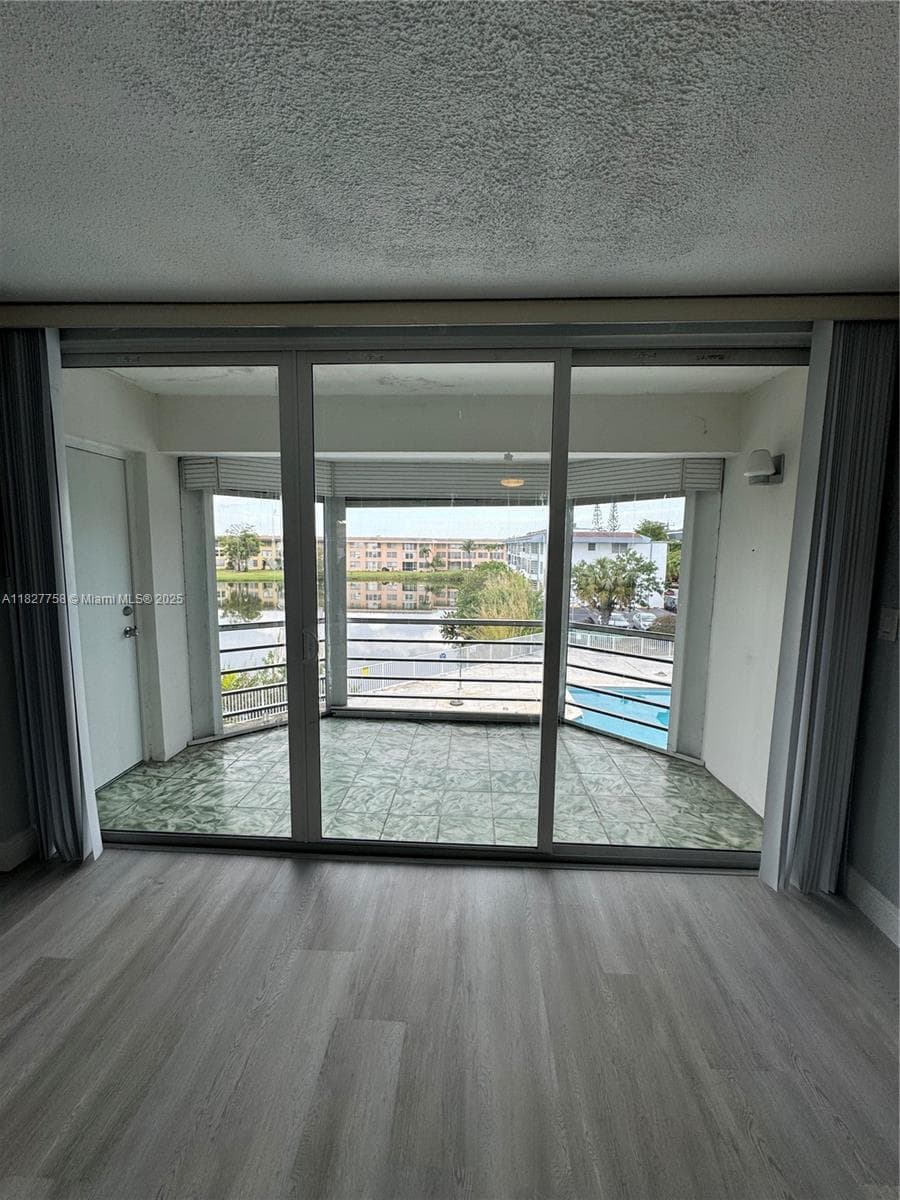 SECOND FORUM CONDO · #C305 in Miami - Photo 4