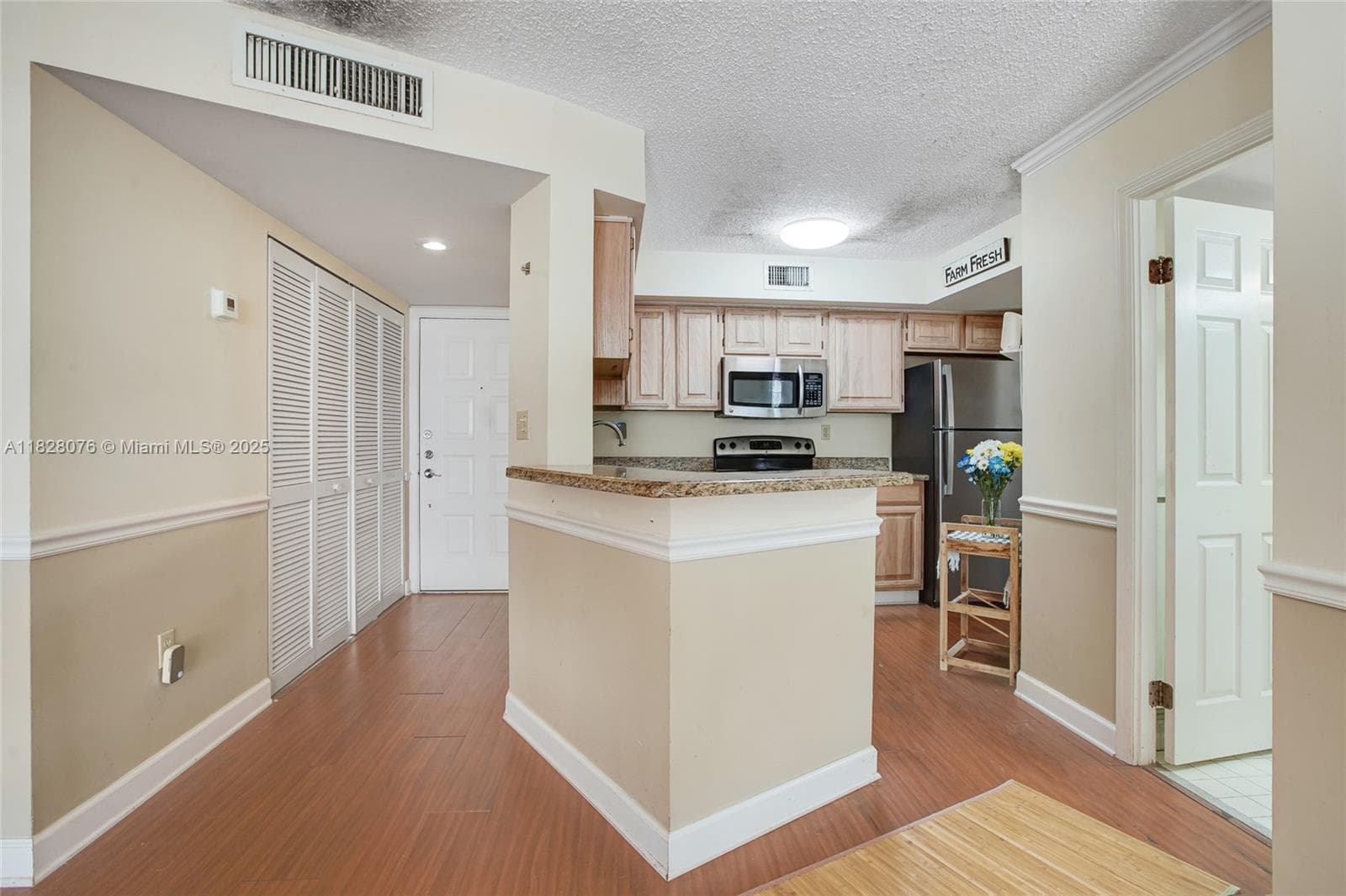 University Inn · #2206 in Coral Gables - Photo 6