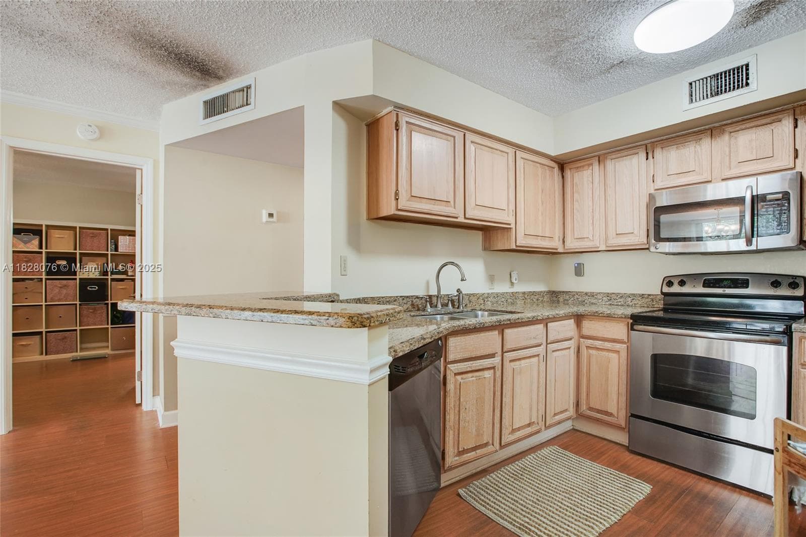 University Inn · #2206 in Coral Gables - Photo 7