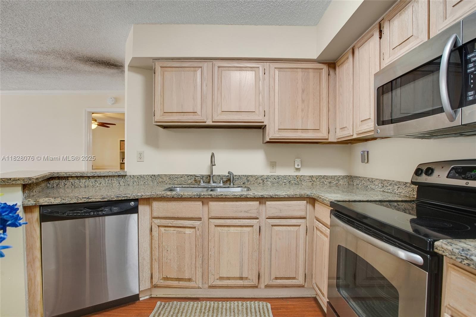 University Inn · #2206 in Coral Gables - Photo 9
