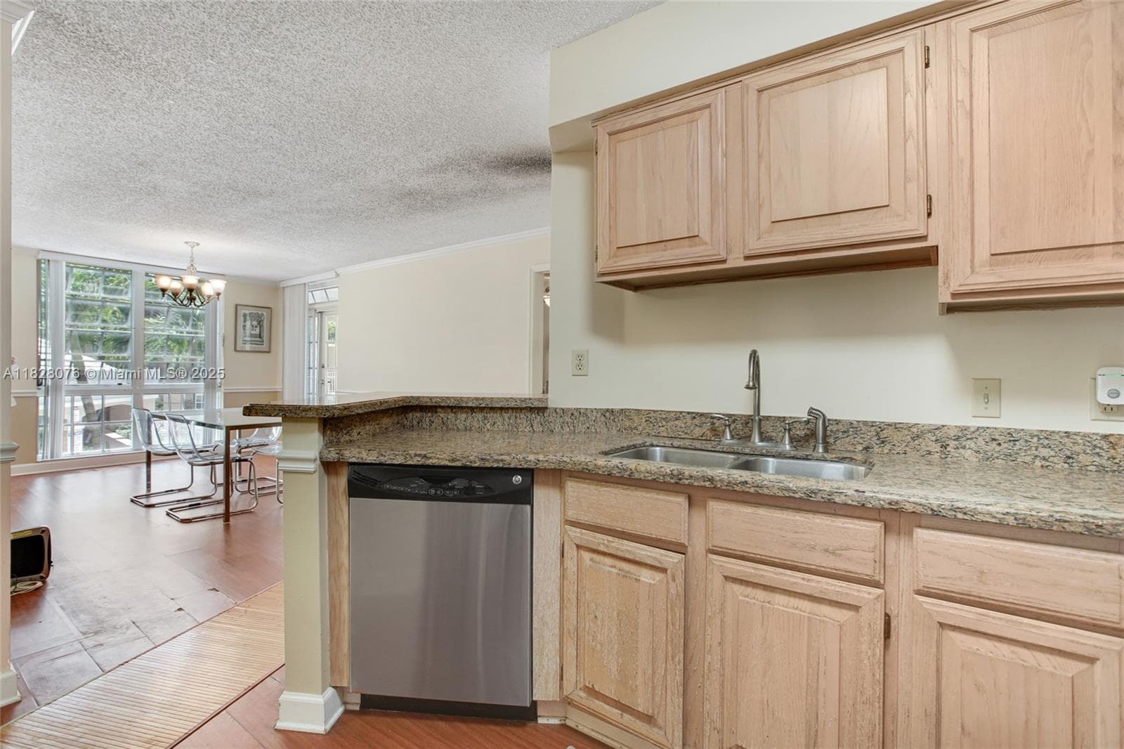 University Inn · #2206 in Coral Gables - Photo 8