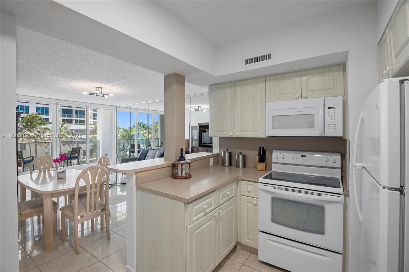 ALEXANDER TOWERS CONDO · #315 in Hollywood - Photo 6