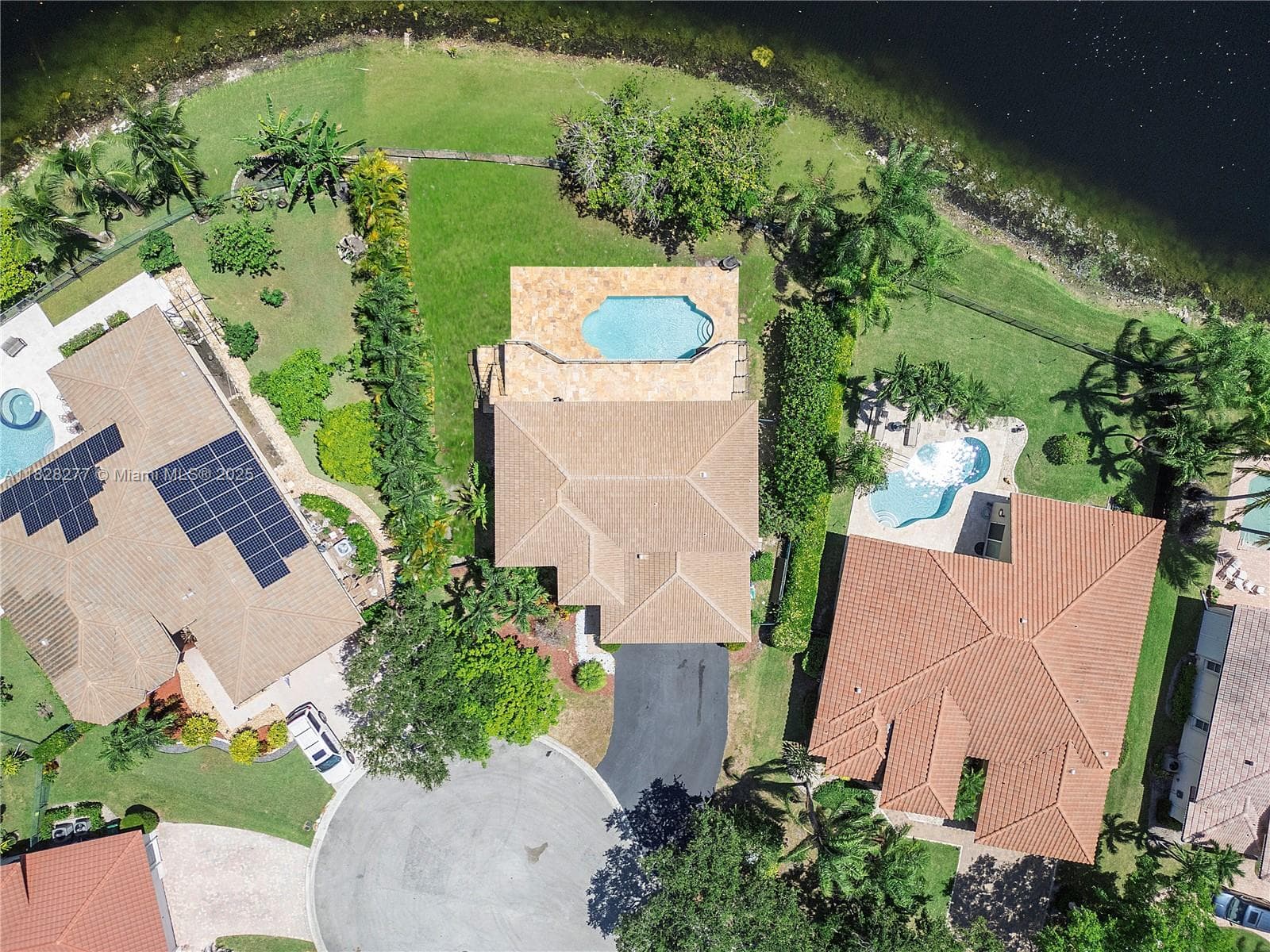 10922 NW 49th Dr photo 7