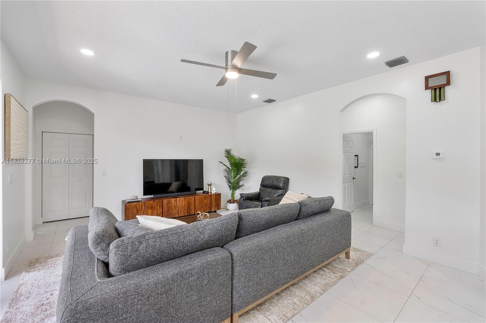 10922 NW 49th Dr photo 36