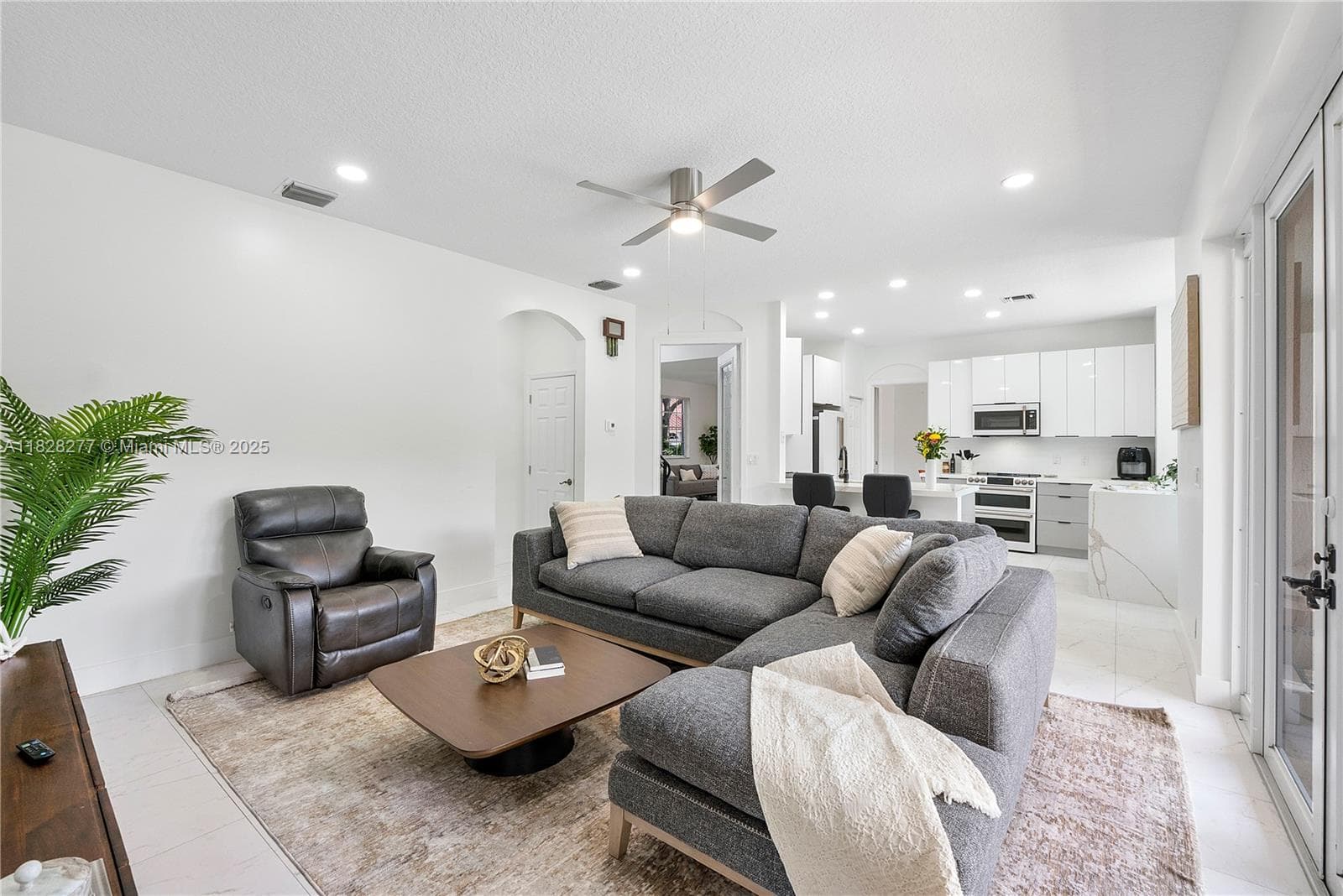 10922 NW 49th Dr photo 32