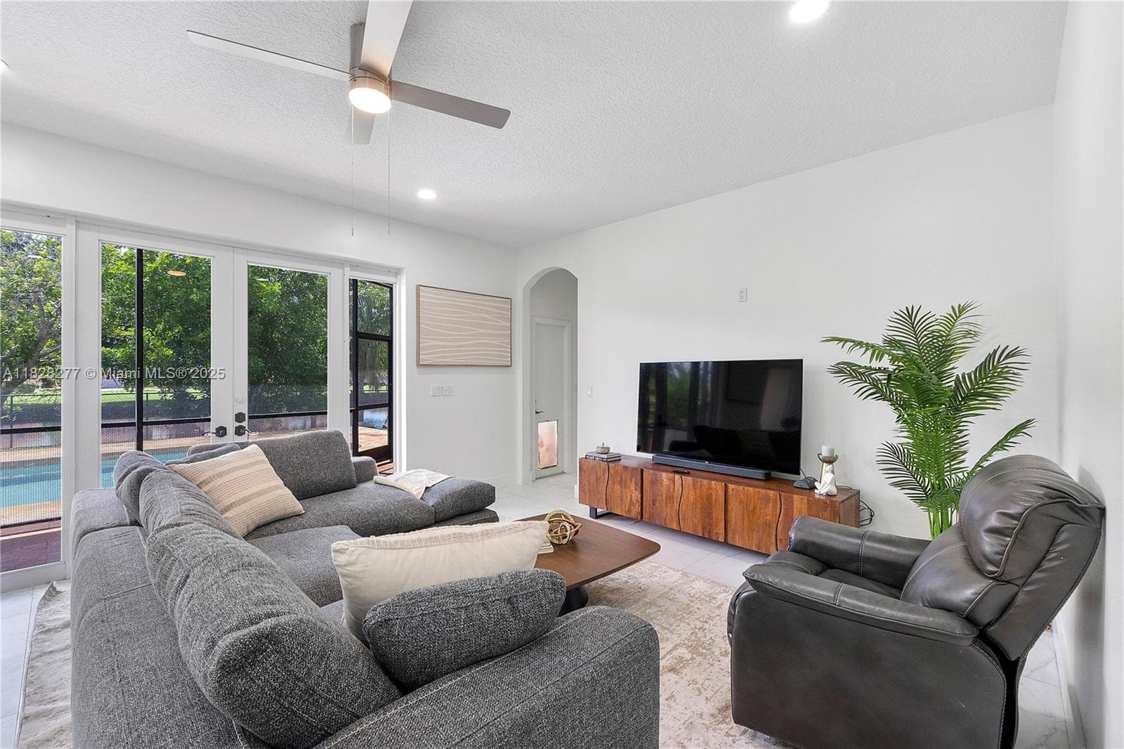 10922 NW 49th Dr photo 35