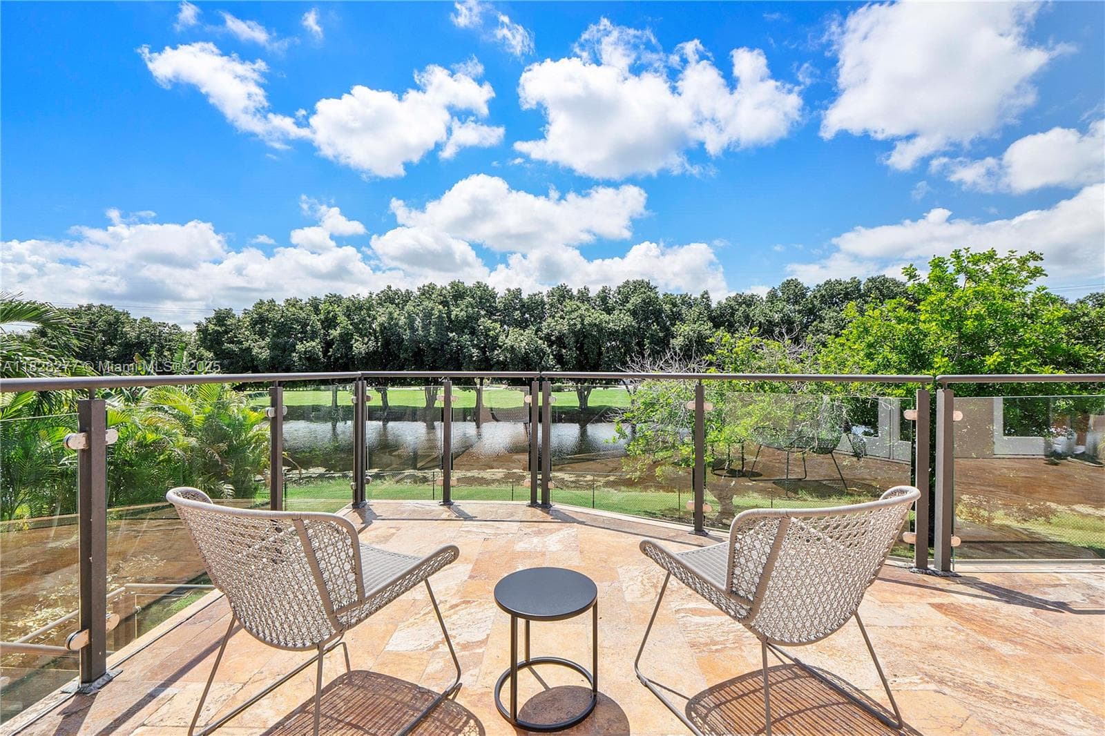 10922 NW 49th Dr photo 4