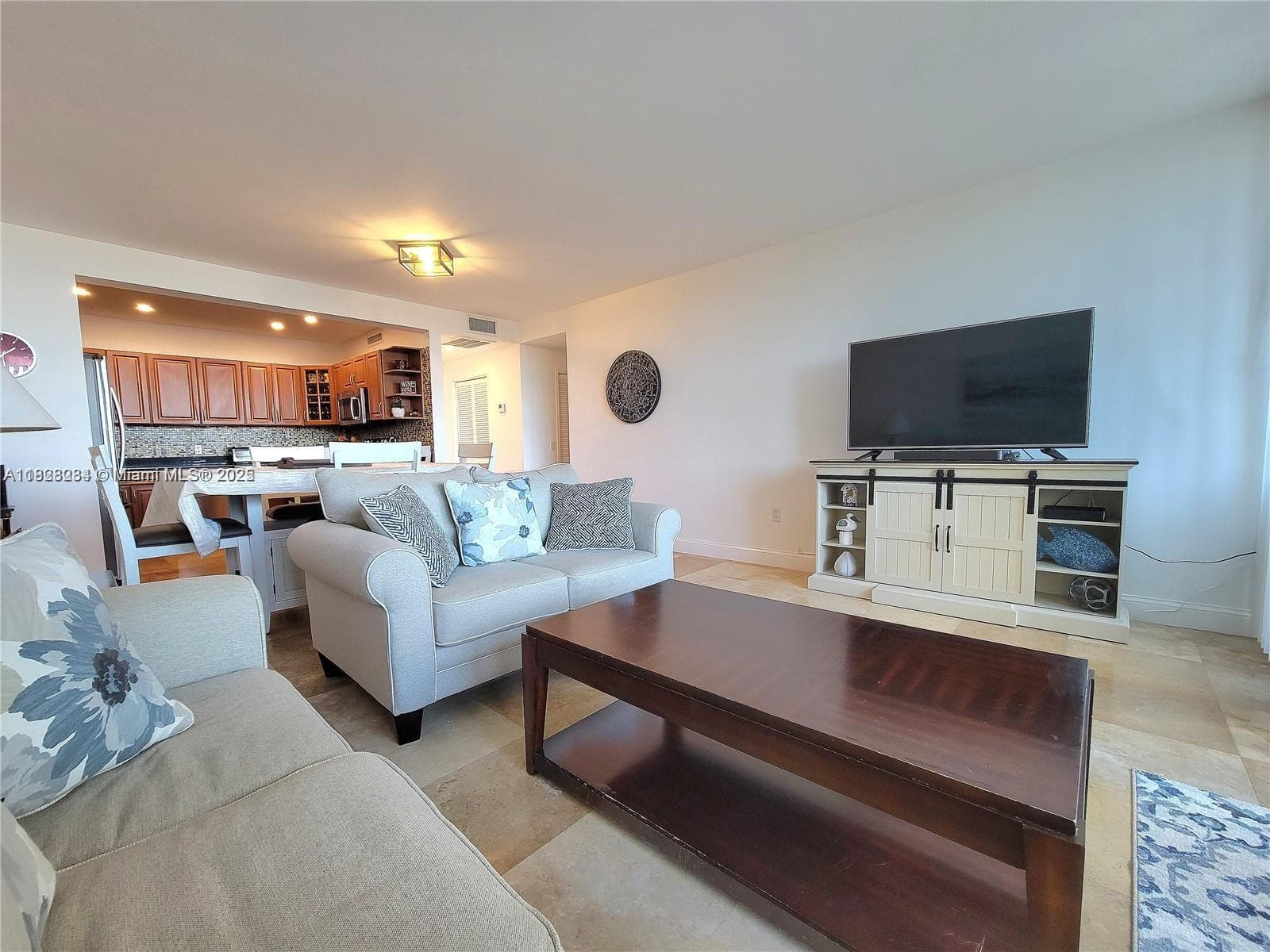ALEXANDER TOWERS CONDO · #320 in Hollywood - Photo 5
