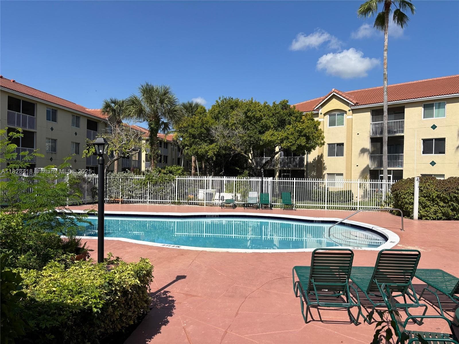 PINEHURST CLUB CONDO · #7-308 in Hollywood - Photo 18