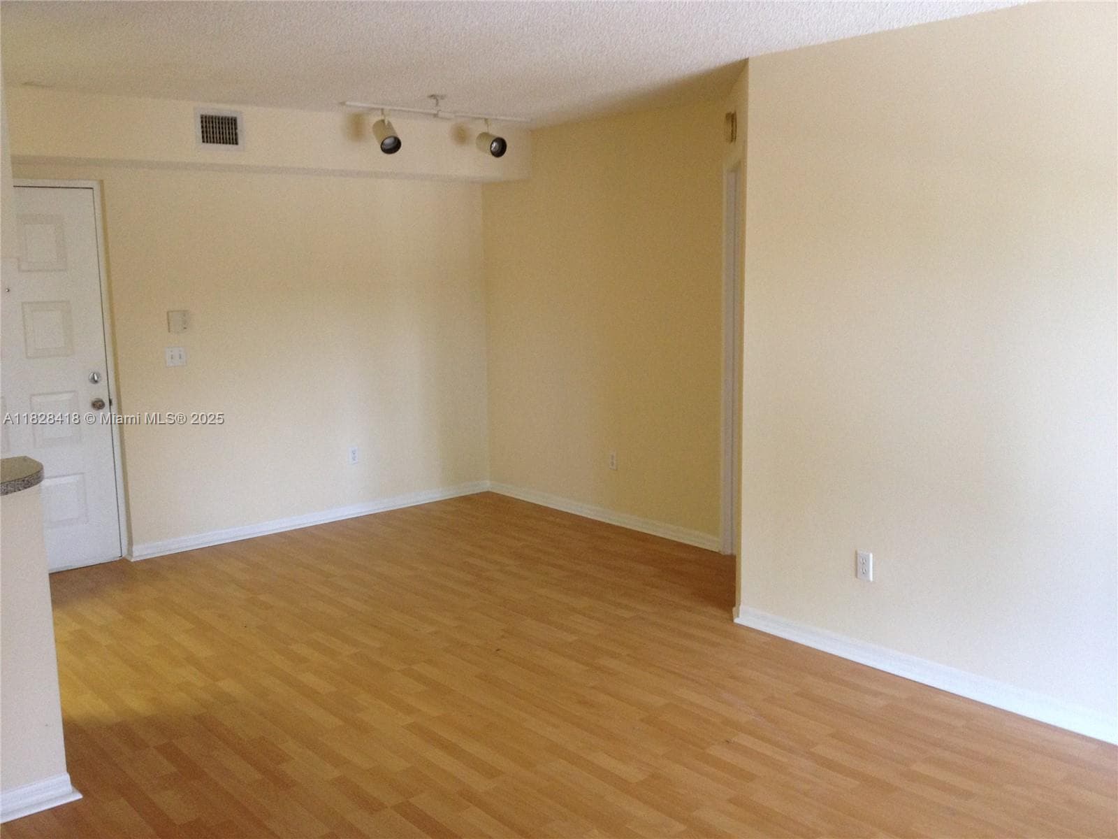 PINEHURST CLUB CONDO · #7-308 in Hollywood - Photo 8