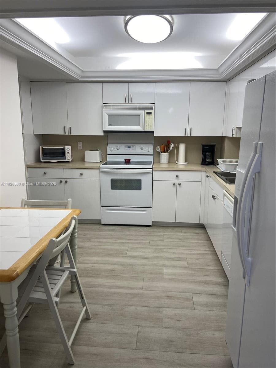 SEA RANCH CLUB A CONDO · #1106 in Lauderdale By The Sea - Photo 21