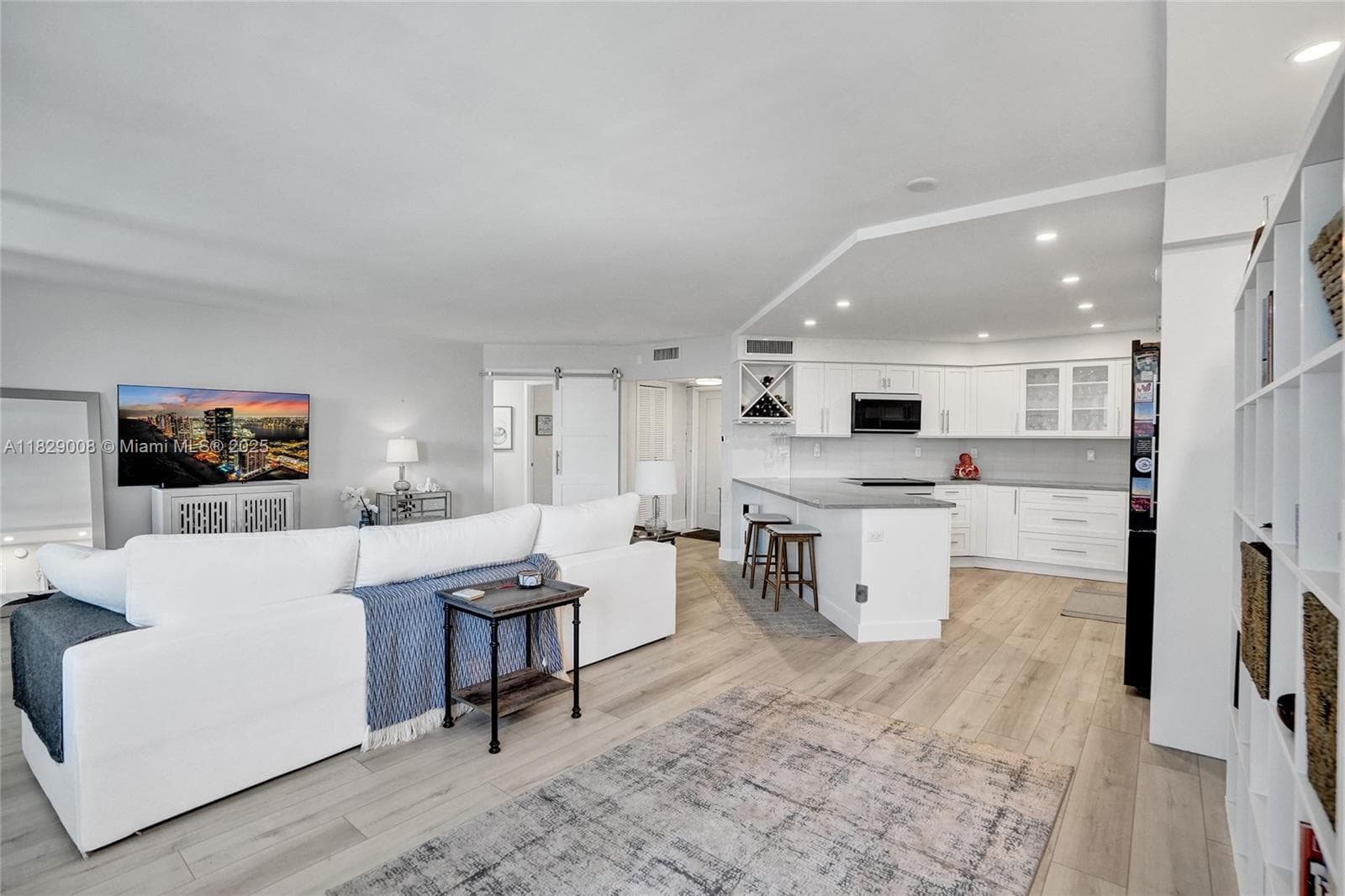 Claridge Condo · #403 in Pompano Beach - Photo 14