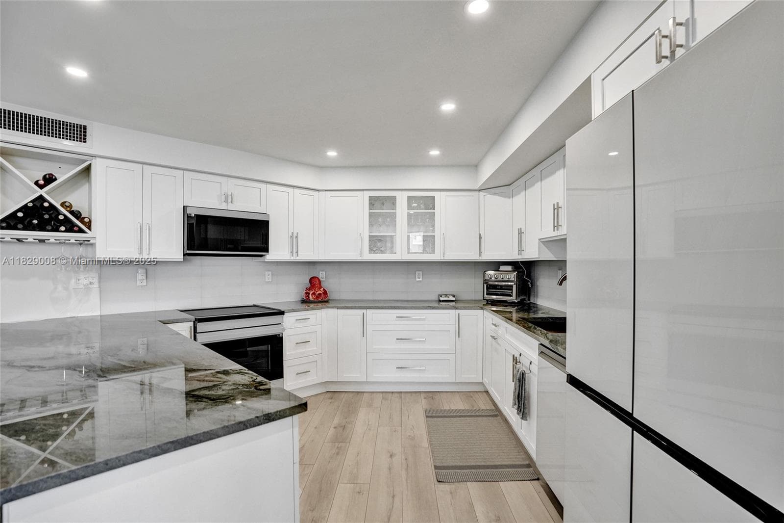 Claridge Condo · #403 in Pompano Beach - Photo 31