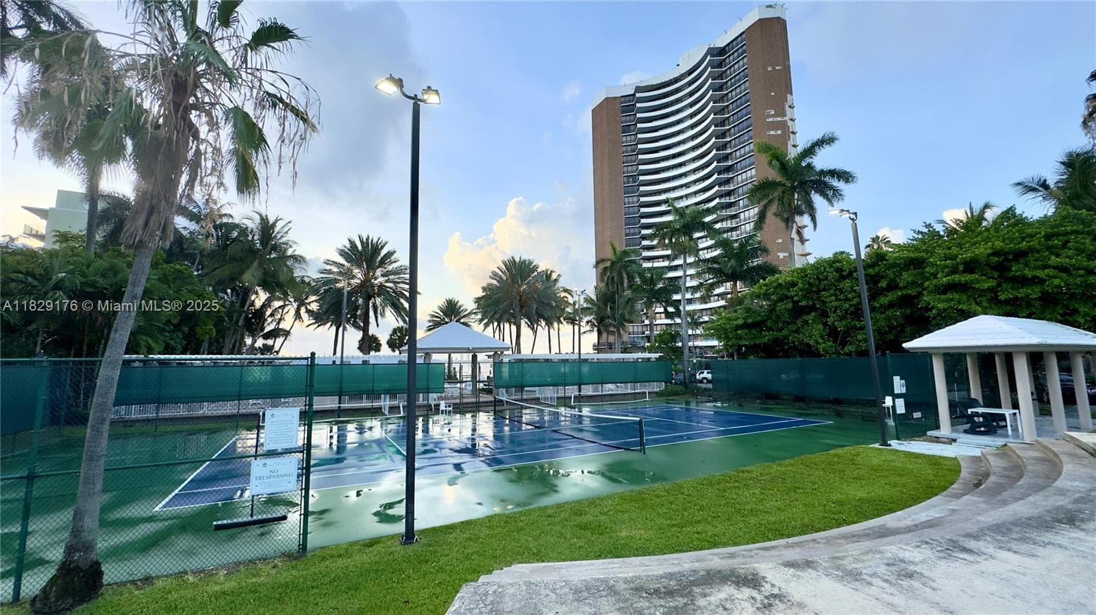 Palm Bay Condominium · #2E in Miami - Photo 36