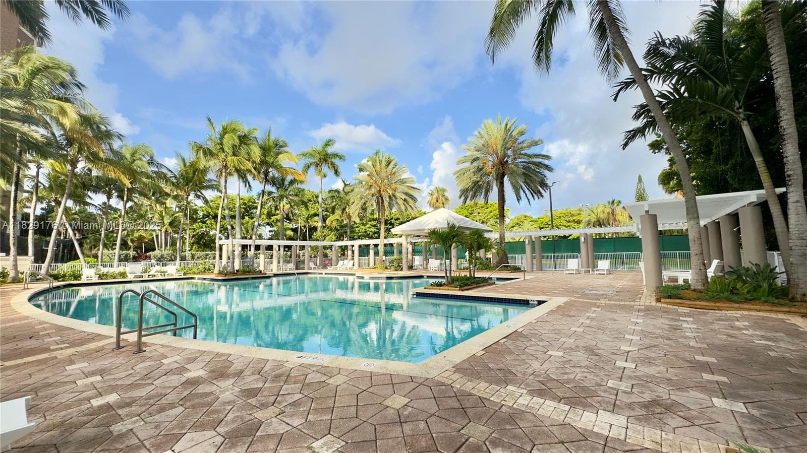 Palm Bay Condominium · #2E in Miami - Photo 37