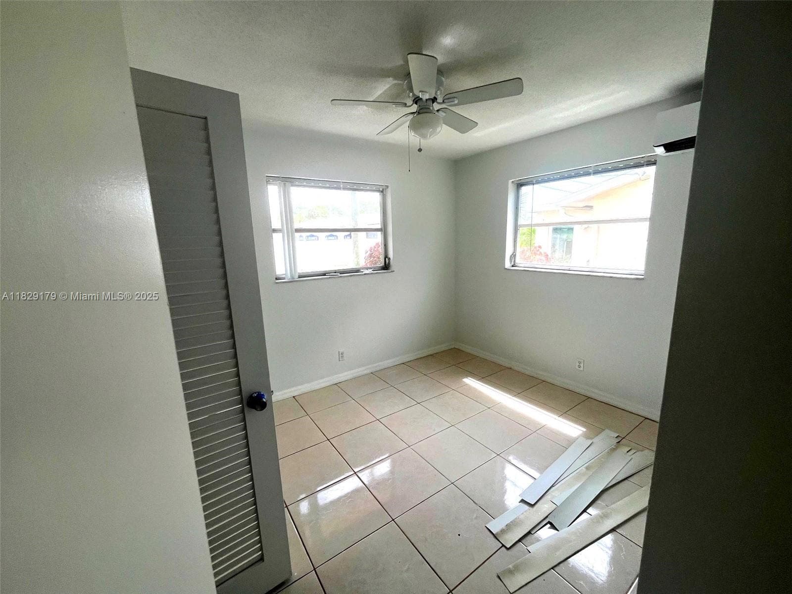 2309 NW 54th St photo 2