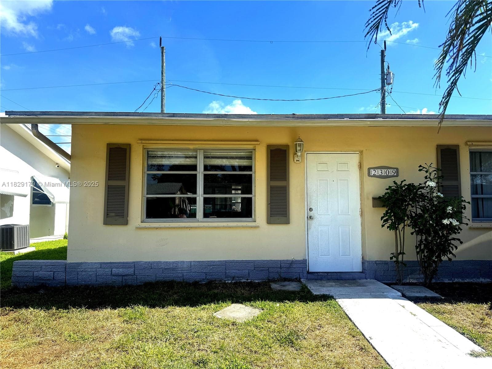 2309 NW 54th St photo 1