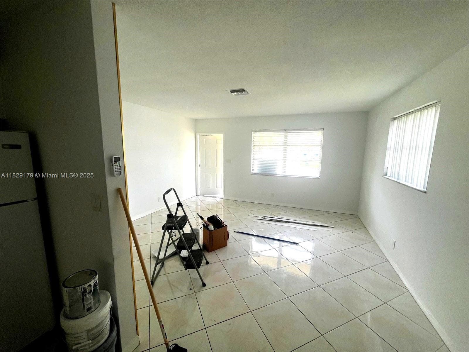 2309 NW 54th St photo 4