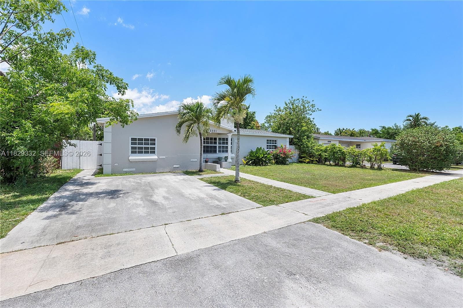 3301 NW 42nd St photo 1