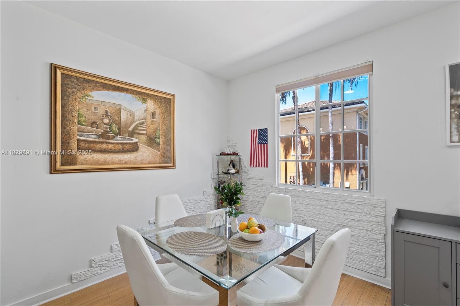 2811 NE 185th St #804 photo 9