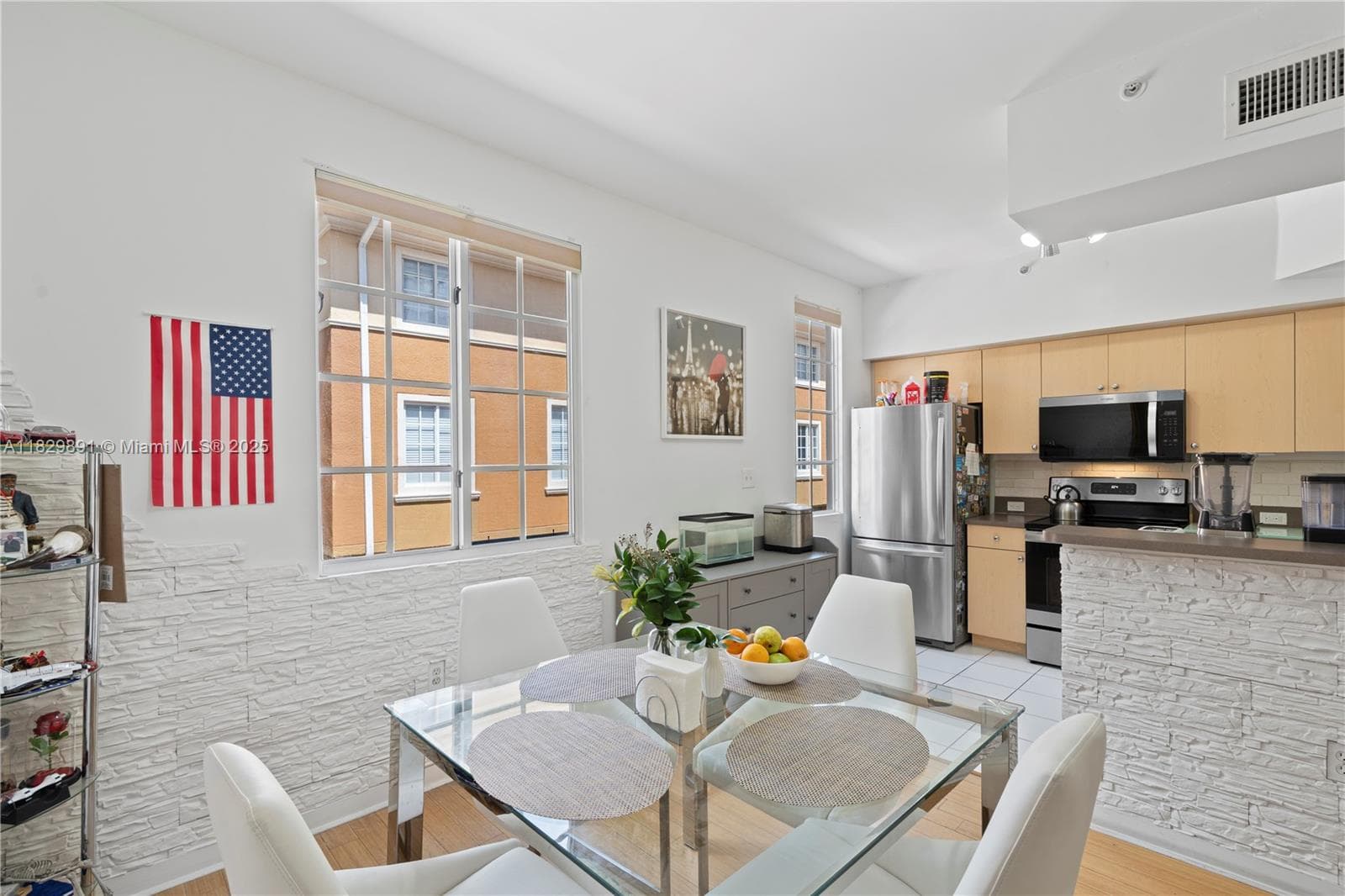 2811 NE 185th St #804 photo 10