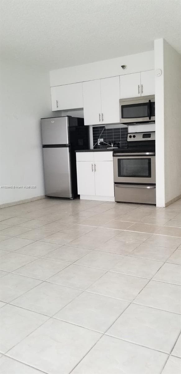 GOLDEN GATE APARTMENTS · #302 in Miami - Photo 6