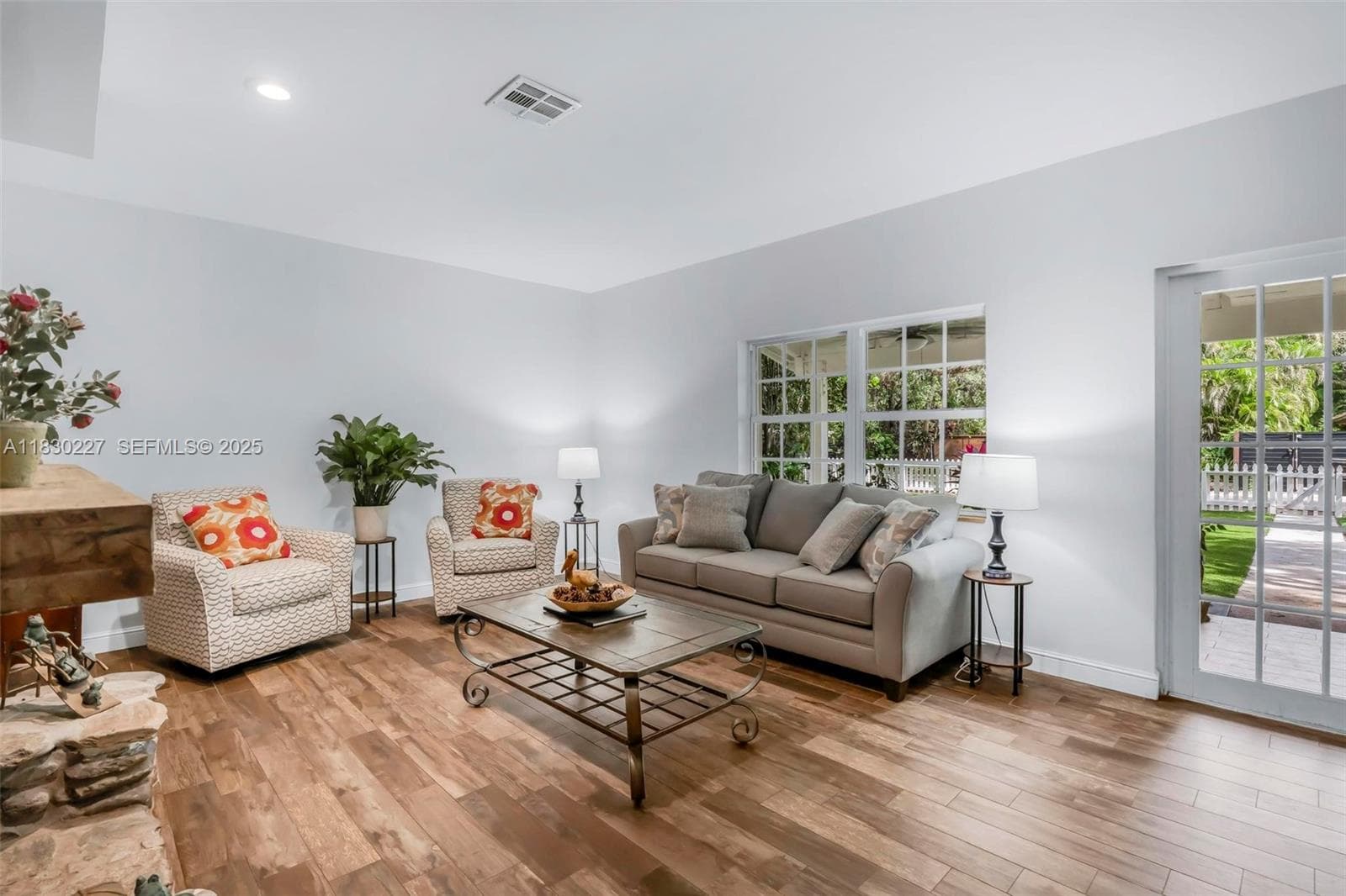 2221 SW 28th Way photo 16
